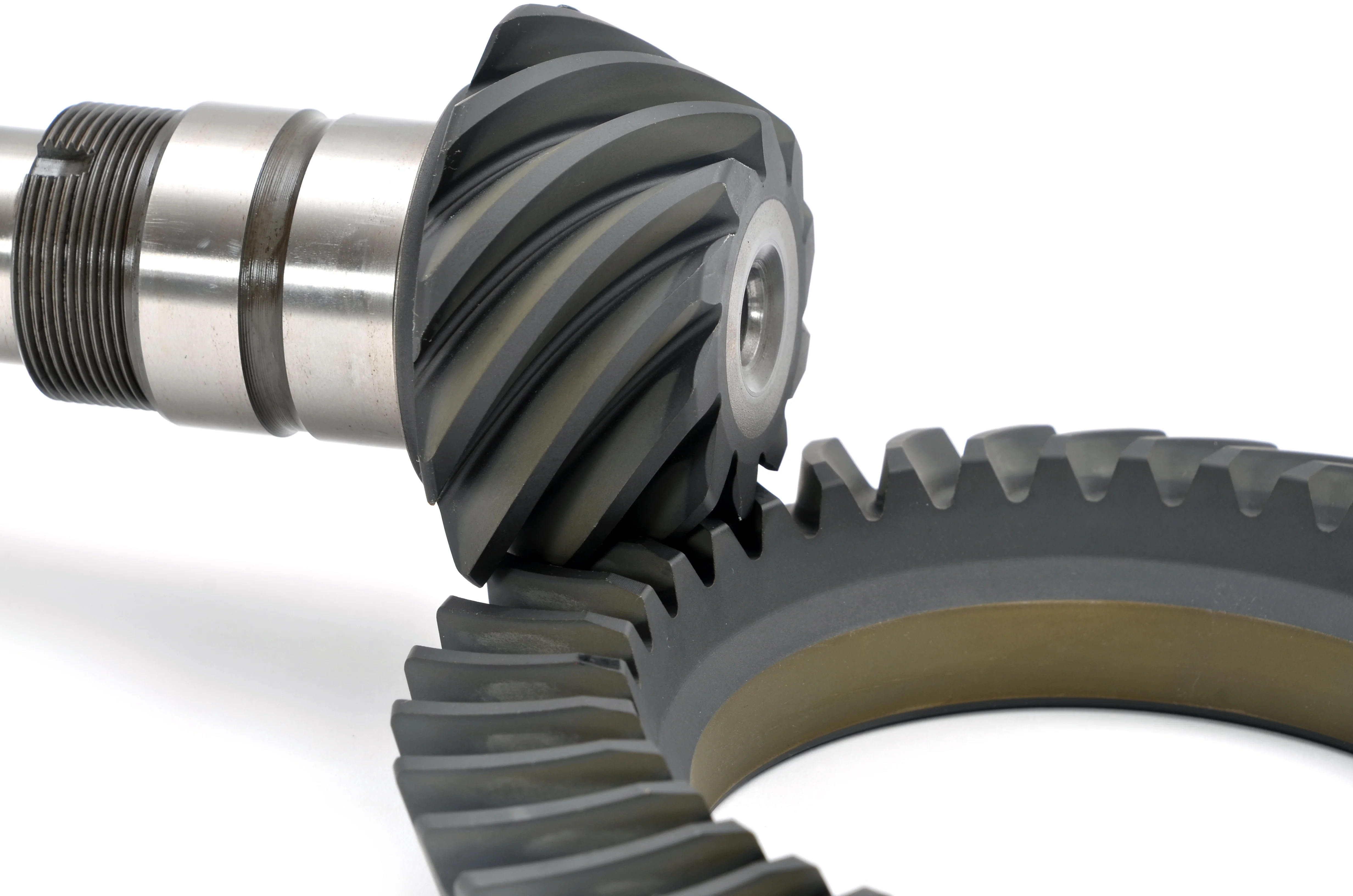 Front Crown Wheel & Pinion 3.90:1 - 6 Speed - Image 3