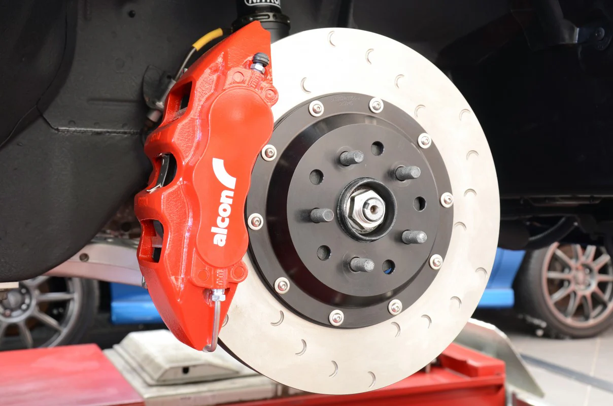 RCM / ALCON 6 Pot Front Brake Kit Red 365mm - Image 3