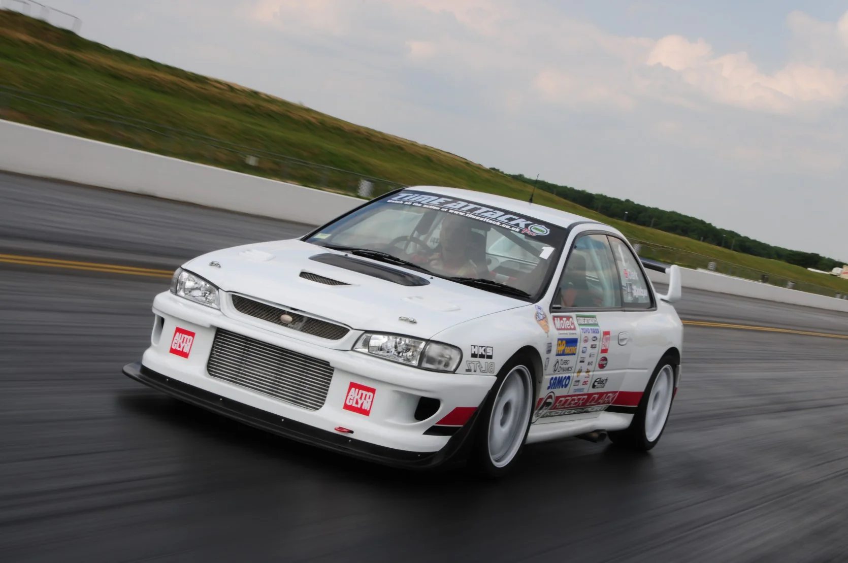 RCM GRP Bonnet Vent Rear Facing 1996+ GC8 - Image 5
