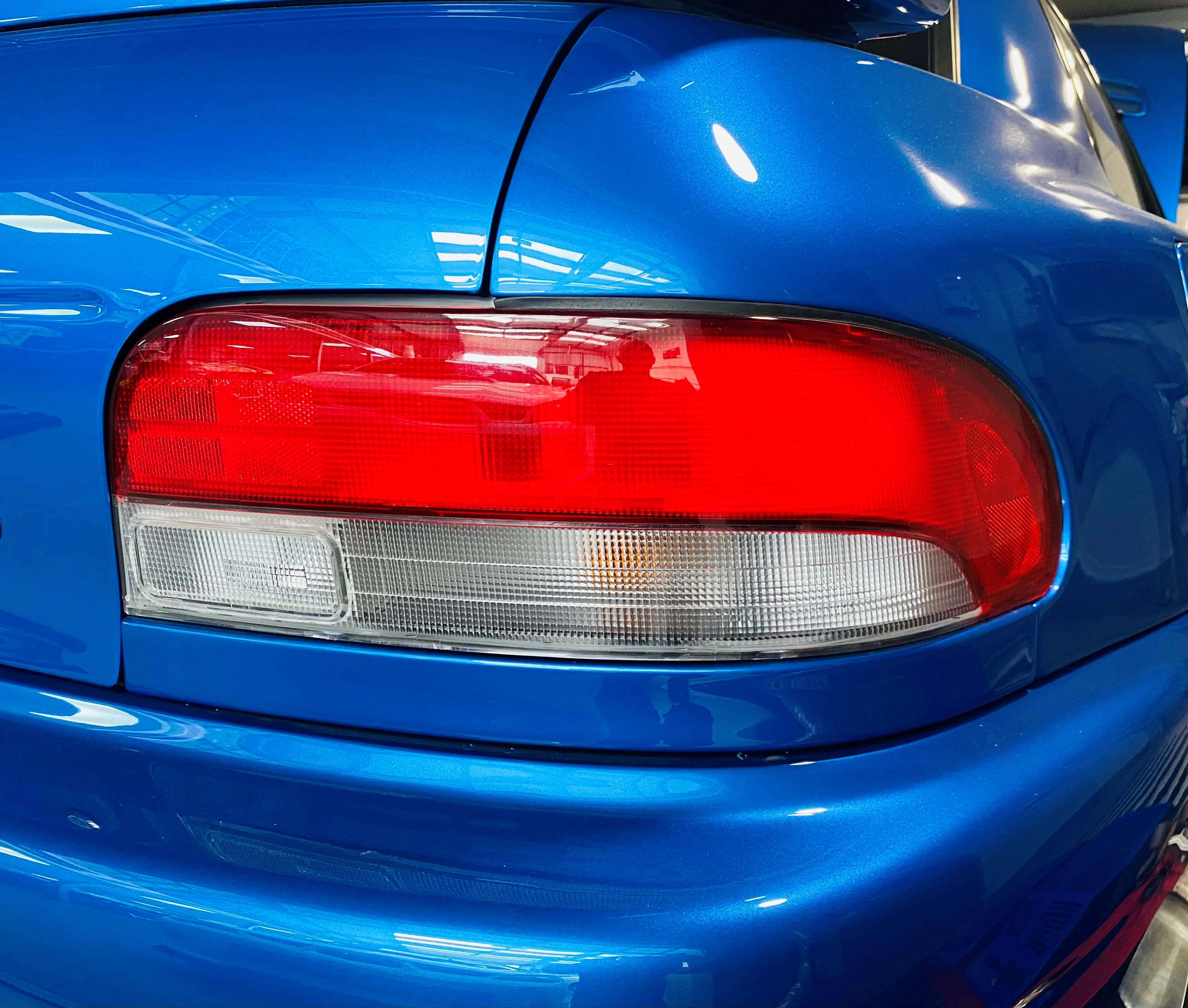 Subaru Impreza GC8 Saloon STi JDM KOUKI - Red / Clear Right Hand Rear Light Cluster - Image 3
